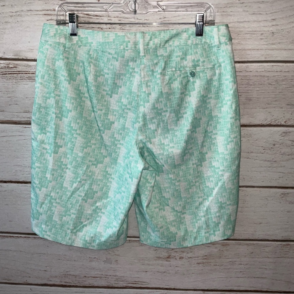Lady Hagen Golf Shorts Size 10 Aqua Mint Geometric Print Stretchy Flat Front - Picture 2 of 7